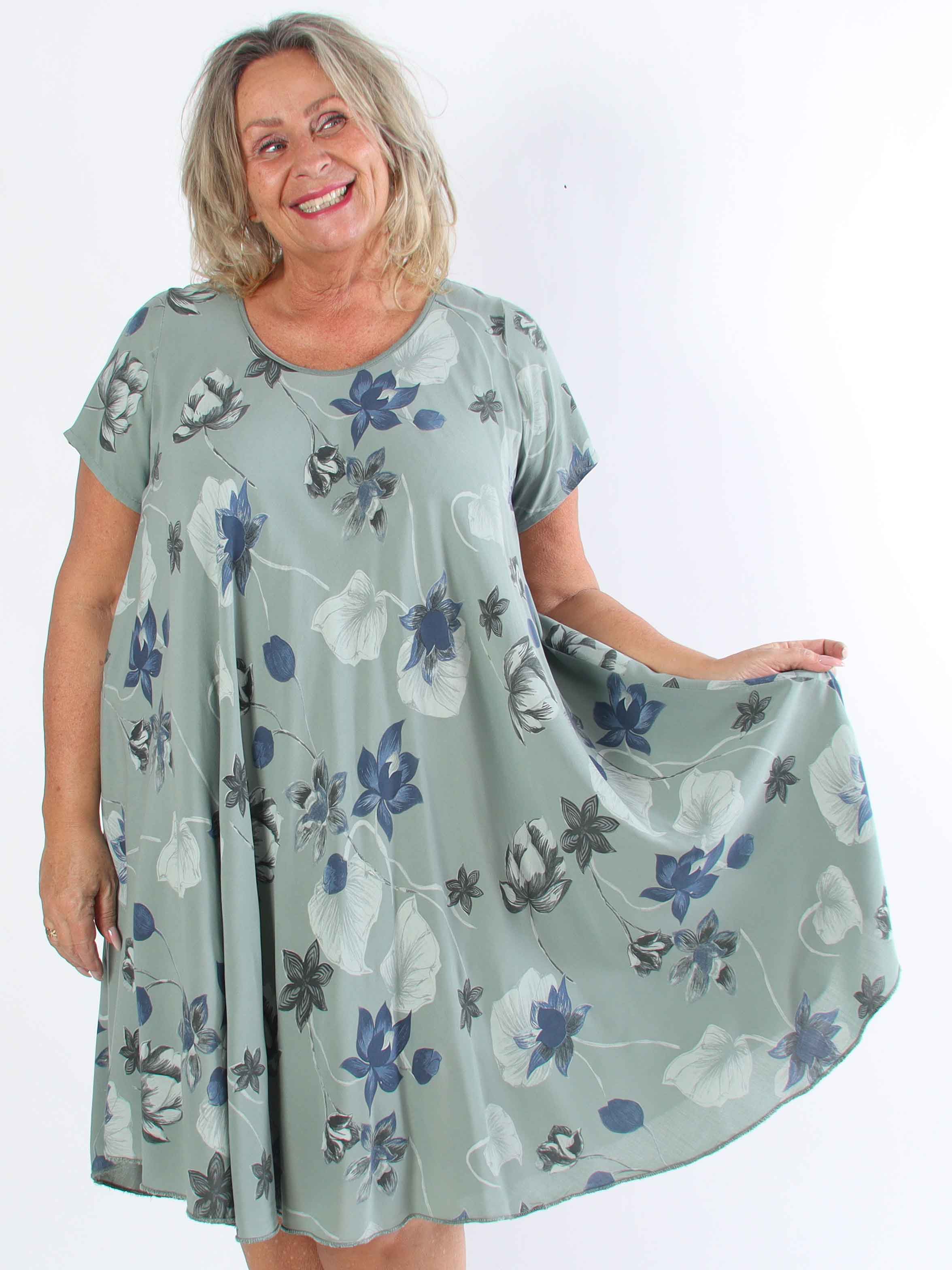 Bora - Söt tunikaklänning i bomull med blommigt tryck i plusstorlek